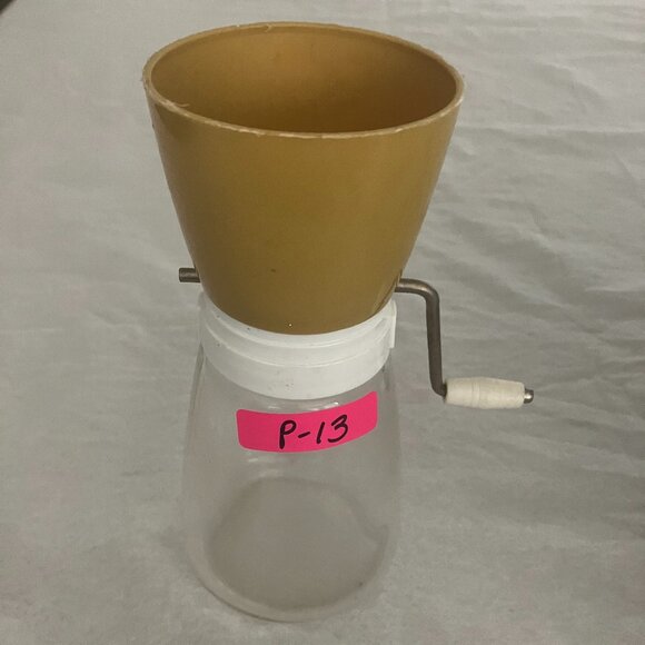 Vintage Housewares Harvest Gold Glass Spice & Nut Grinder – Retro Kitchen! - Picture 1 of 5